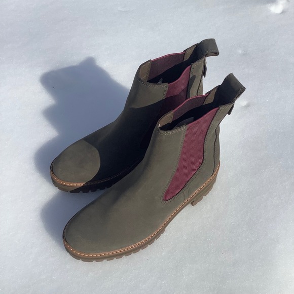 Timberland Women's Waterproof Leather Chelsea Boots Olive Green Size 9.5 - Picture 3 of 8